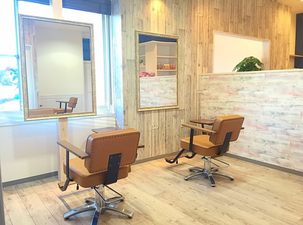hair design Unique店舗写真2